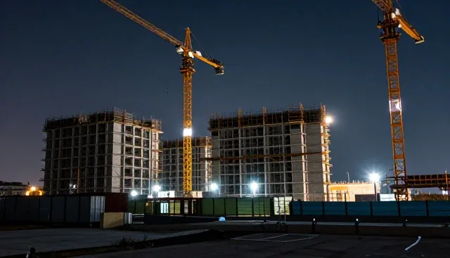 外贸独立站建设:自建与外包的取舍分析